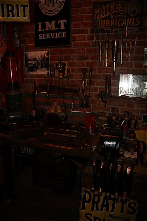1930's TOOL BENCH - click to enlarge